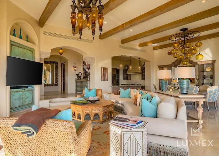 Two Neighboring Fully Staffed In Del Mar, Swimmable Beach! * San José del Cabo